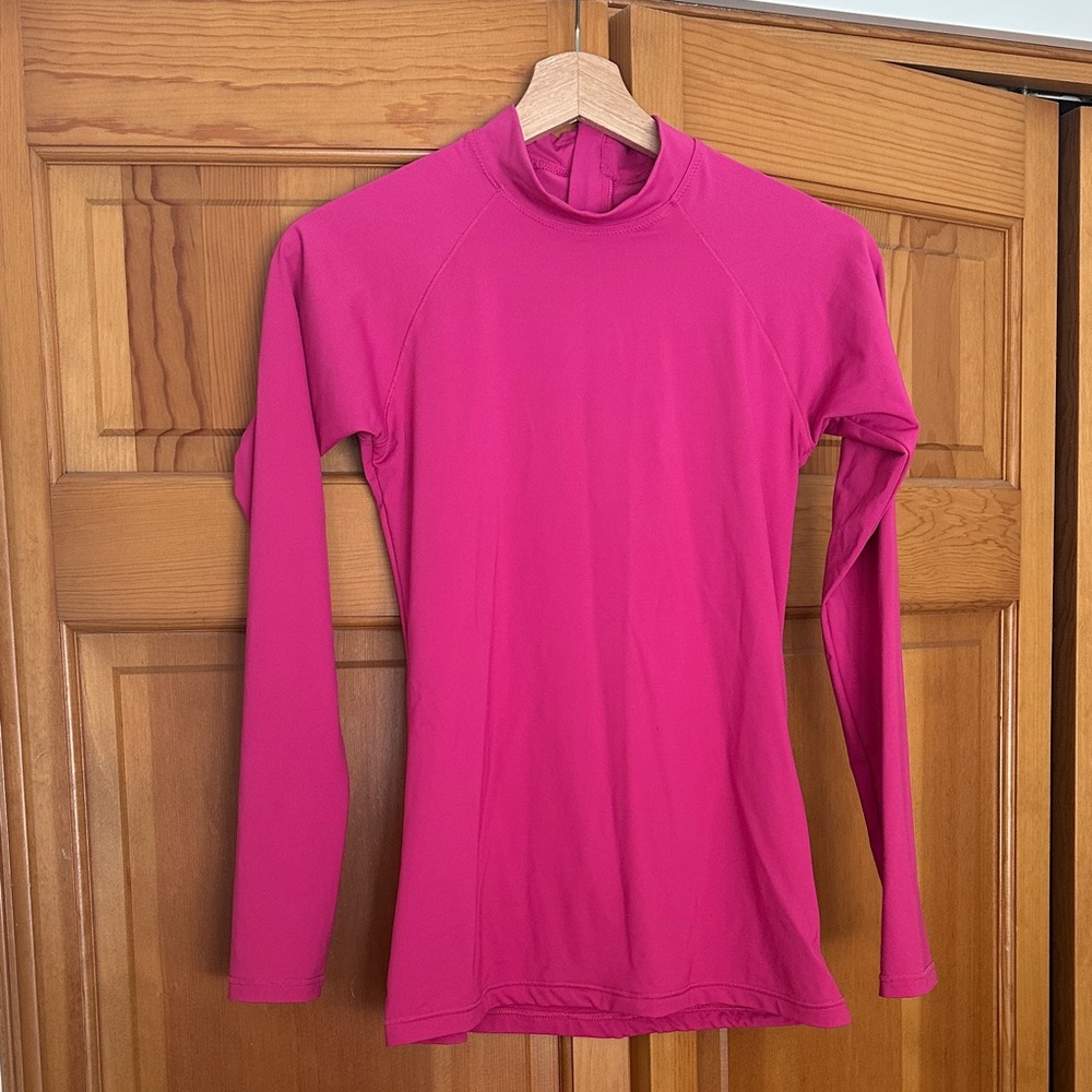 Athleta Fuchsia Long Sleeve Sun Top